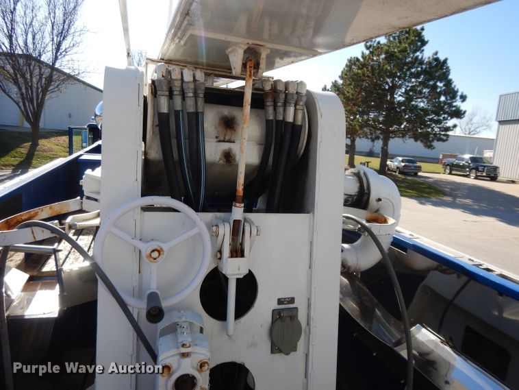 image for item DI8091 1988 Pierce  aerial platform fire truck