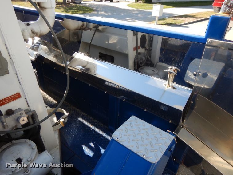 image for item DI8091 1988 Pierce  aerial platform fire truck