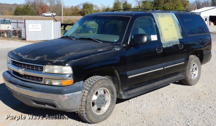 image for item DJ0302 2001 Chevrolet Suburban C1500  SUV