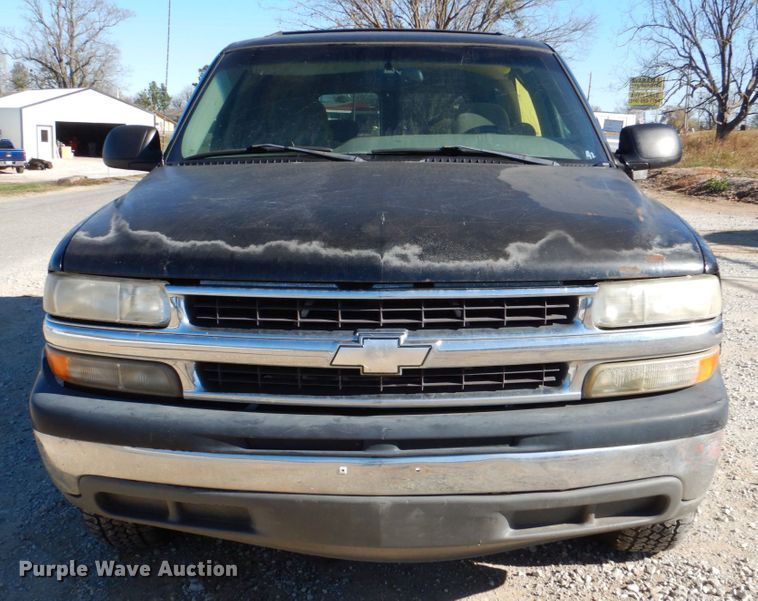 image for item DJ0302 2001 Chevrolet Suburban C1500  SUV