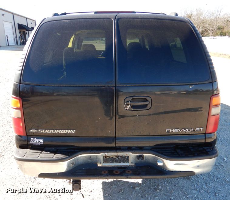 image for item DJ0302 2001 Chevrolet Suburban C1500  SUV