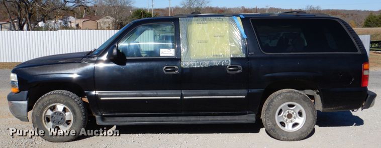 image for item DJ0302 2001 Chevrolet Suburban C1500  SUV
