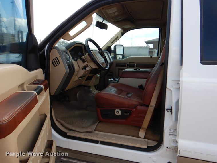 image for item DJ0754 2010 Ford F250 Super Duty King Ranch  Crew Cab pickup truck