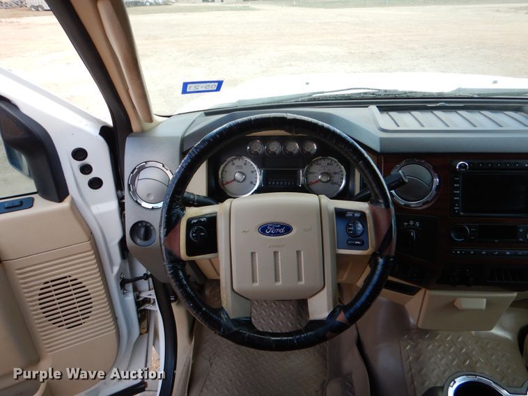 image for item DJ0754 2010 Ford F250 Super Duty King Ranch  Crew Cab pickup truck