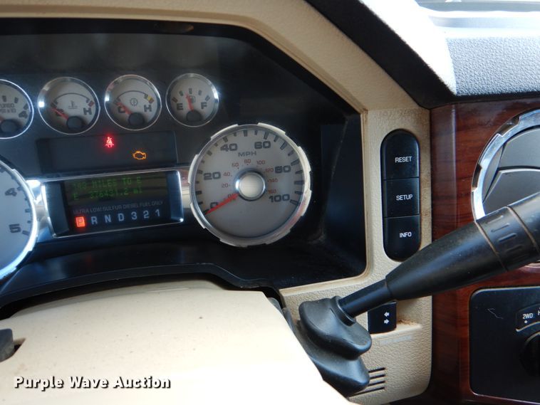 image for item DJ0754 2010 Ford F250 Super Duty King Ranch  Crew Cab pickup truck