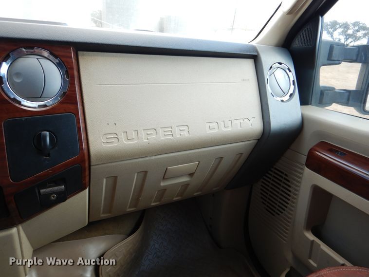 image for item DJ0754 2010 Ford F250 Super Duty King Ranch  Crew Cab pickup truck