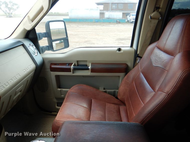 image for item DJ0754 2010 Ford F250 Super Duty King Ranch  Crew Cab pickup truck