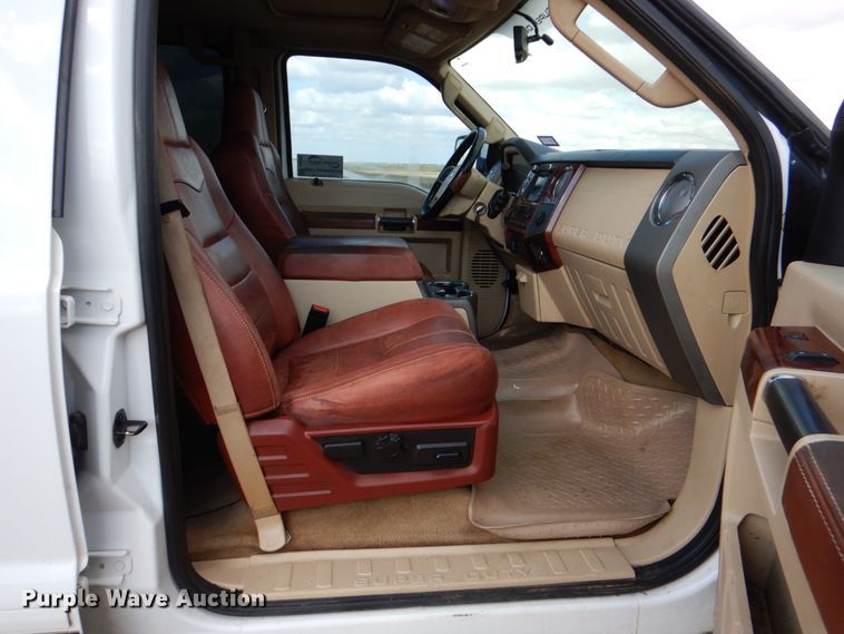 image for item DJ0754 2010 Ford F250 Super Duty King Ranch  Crew Cab pickup truck