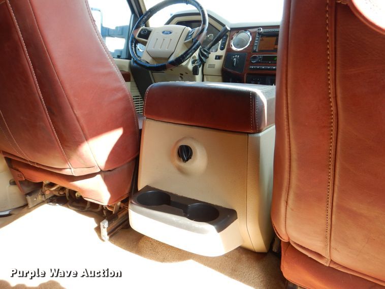 image for item DJ0754 2010 Ford F250 Super Duty King Ranch  Crew Cab pickup truck