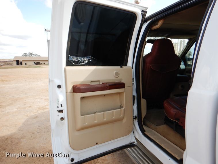 image for item DJ0754 2010 Ford F250 Super Duty King Ranch  Crew Cab pickup truck