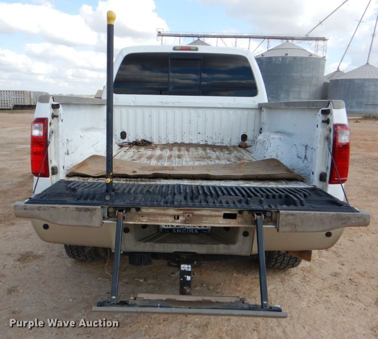 image for item DJ0754 2010 Ford F250 Super Duty King Ranch  Crew Cab pickup truck
