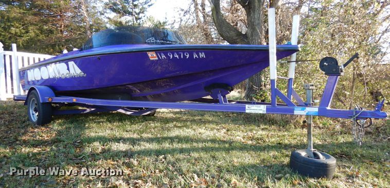 image for item DJ5796 1997 Moomba Boomerang  boat