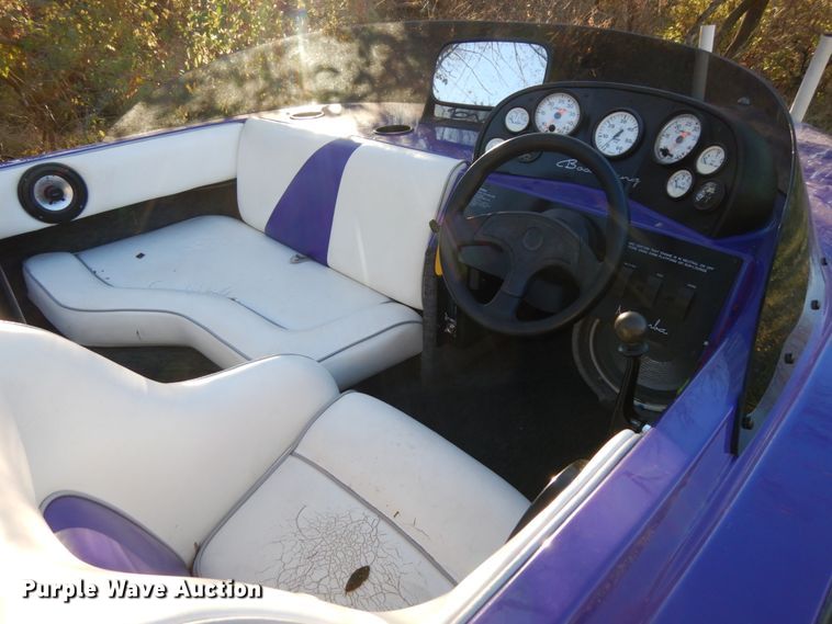 image for item DJ5796 1997 Moomba Boomerang  boat