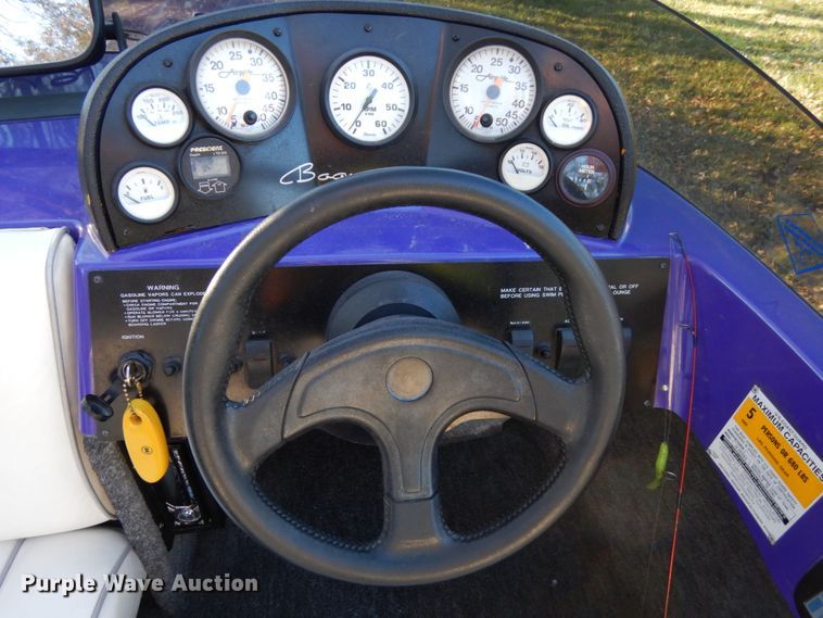 image for item DJ5796 1997 Moomba Boomerang  boat