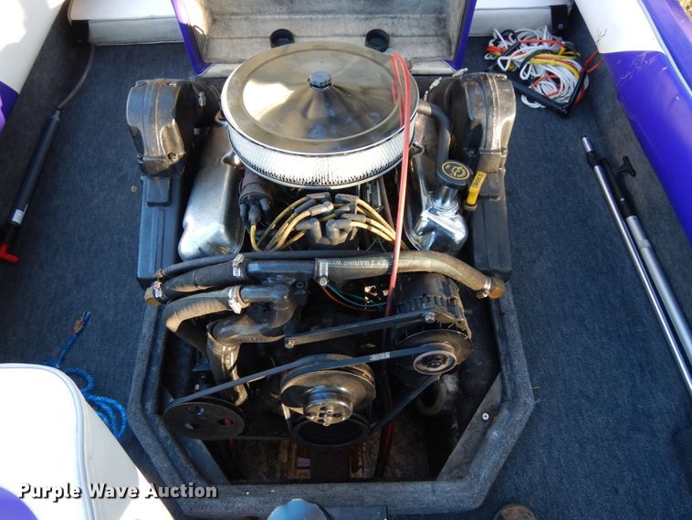 image for item DJ5796 1997 Moomba Boomerang  boat