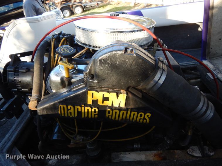 image for item DJ5796 1997 Moomba Boomerang  boat