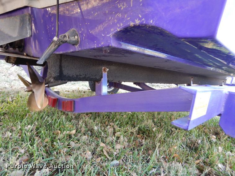 image for item DJ5796 1997 Moomba Boomerang  boat