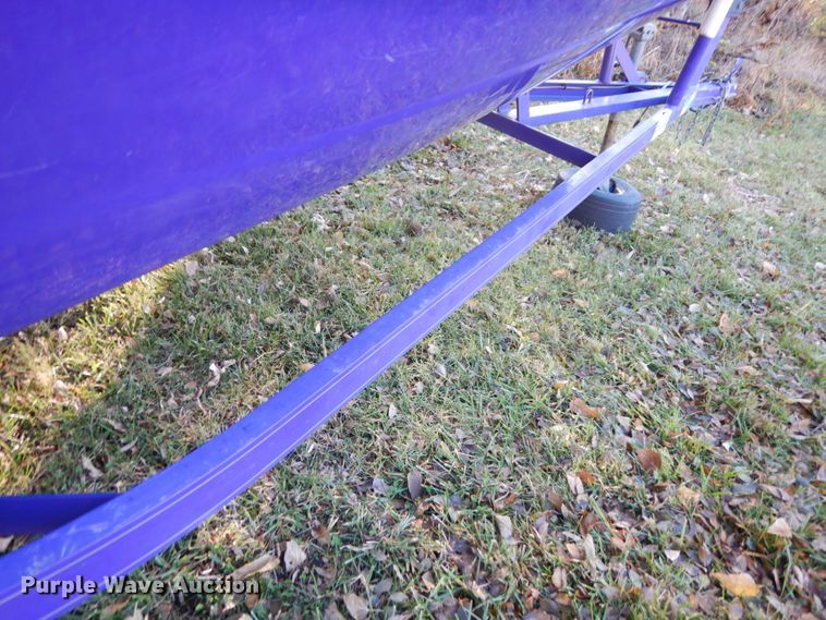 image for item DJ5796 1997 Moomba Boomerang  boat