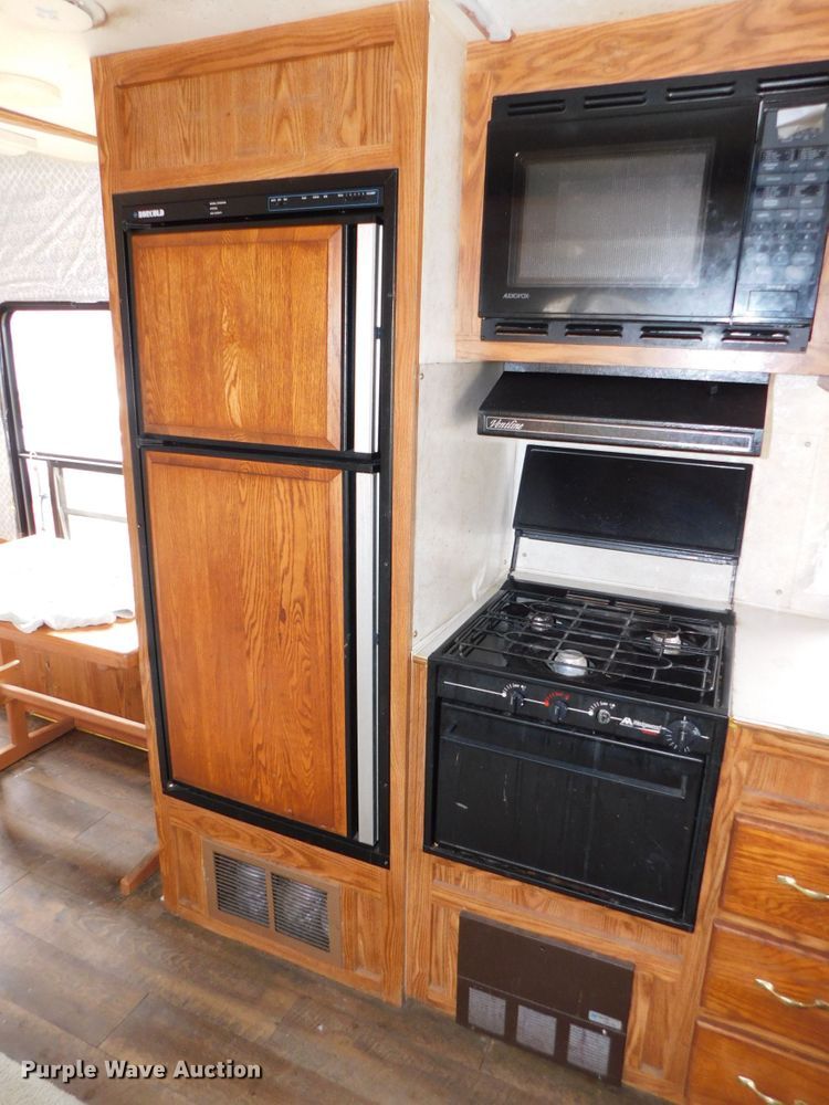 image for item DJ5844 1995 Hornet 305R  camper