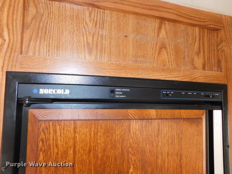 image for item DJ5844 1995 Hornet 305R  camper