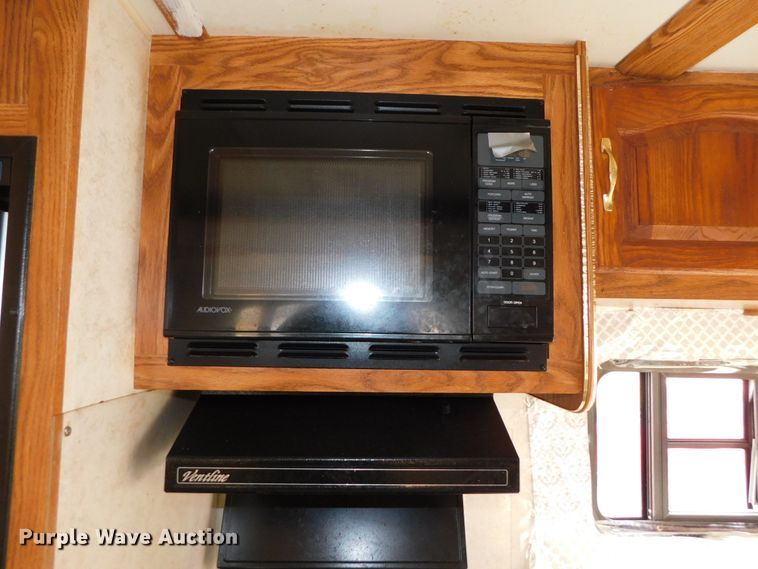 image for item DJ5844 1995 Hornet 305R  camper