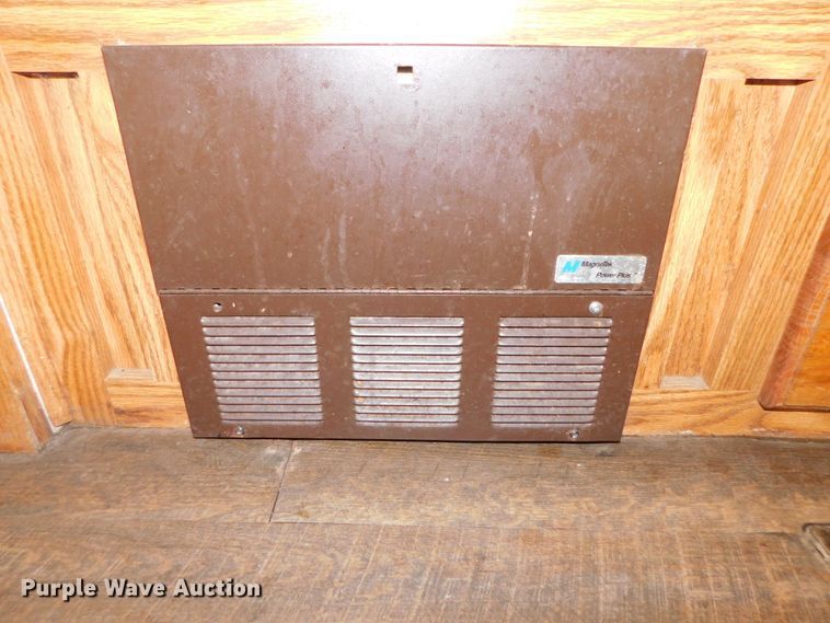 image for item DJ5844 1995 Hornet 305R  camper