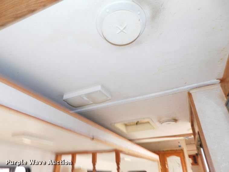 image for item DJ5844 1995 Hornet 305R  camper