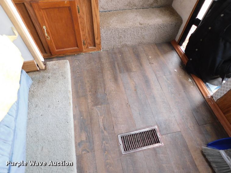 image for item DJ5844 1995 Hornet 305R  camper