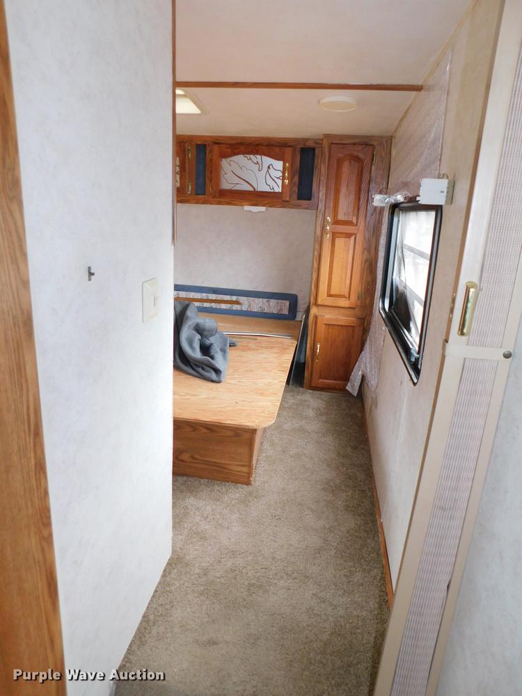 image for item DJ5844 1995 Hornet 305R  camper