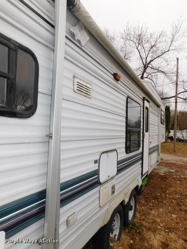 image for item DJ5844 1995 Hornet 305R  camper