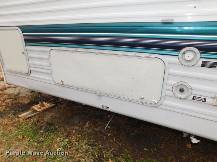 image for item DJ5844 1995 Hornet 305R  camper