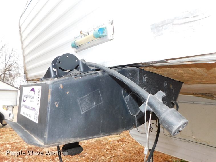 image for item DJ5844 1995 Hornet 305R  camper