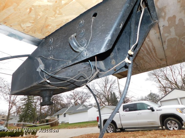 image for item DJ5844 1995 Hornet 305R  camper