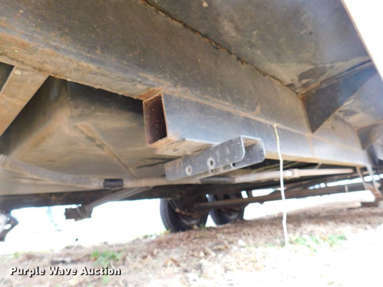 image for item DJ5844 1995 Hornet 305R  camper