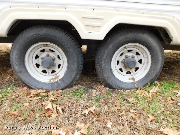 image for item DJ5844 1995 Hornet 305R  camper