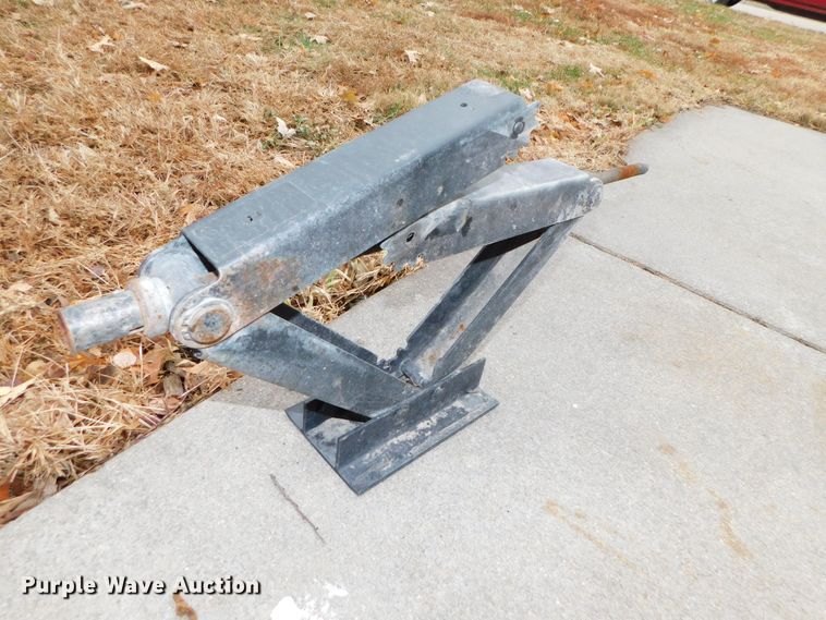 image for item DJ5844 1995 Hornet 305R  camper