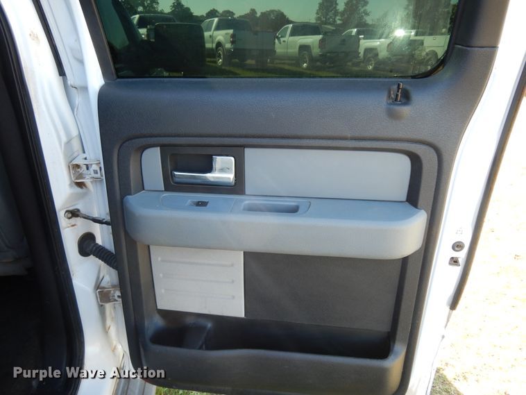 image for item DJ6708 2014 Ford F150  SuperCrew pickup truck