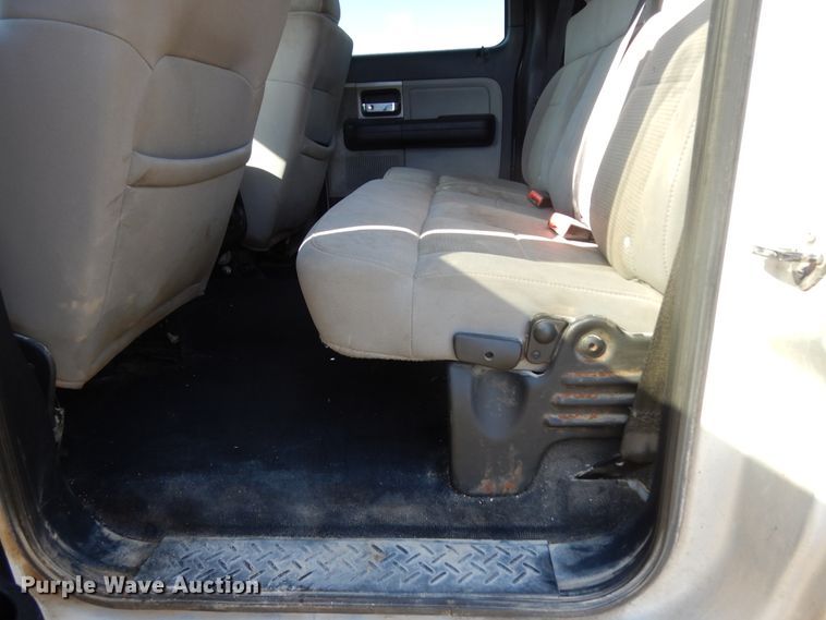 image for item DJ6710 2006 Ford F150  SuperCrew pickup truck