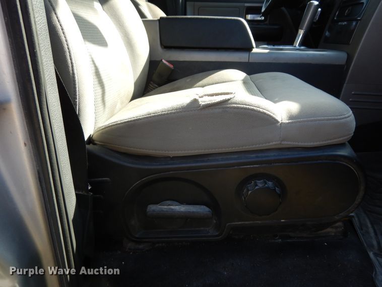 image for item DJ6710 2006 Ford F150  SuperCrew pickup truck