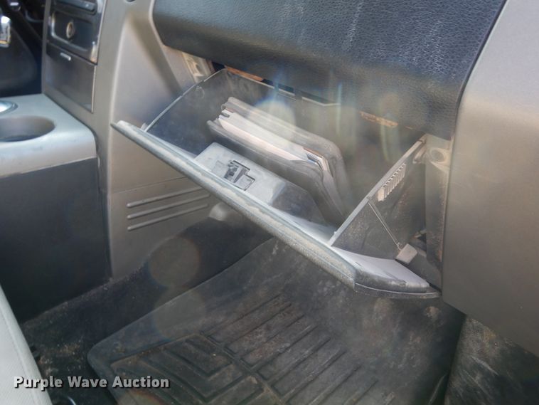 image for item DJ6710 2006 Ford F150  SuperCrew pickup truck