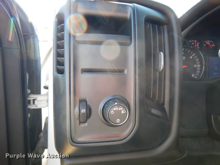 image for item DJ6711 2017 GMC Sierra 1500  pickup truck