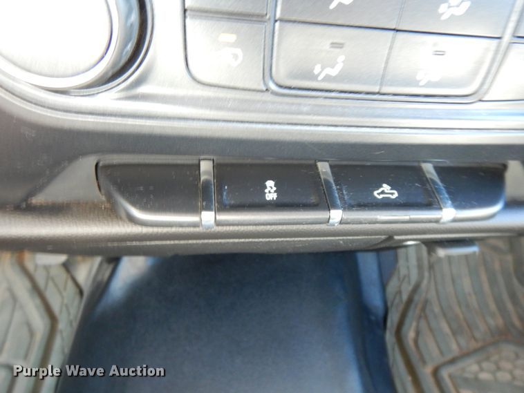 image for item DJ6711 2017 GMC Sierra 1500  pickup truck