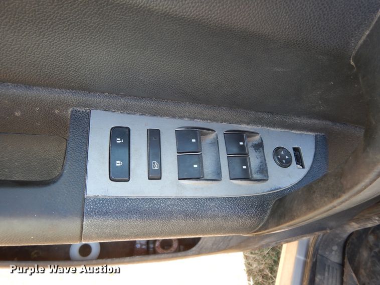 image for item DJ6715 2008 Chevrolet Silverado 1500  Crew Cab pickup truck