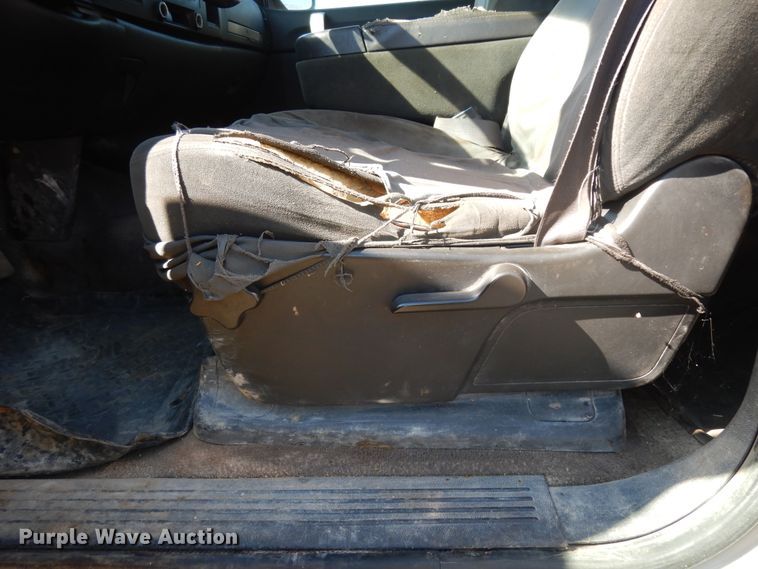 image for item DJ6715 2008 Chevrolet Silverado 1500  Crew Cab pickup truck