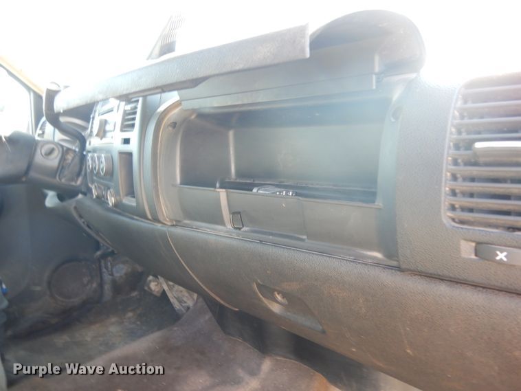 image for item DJ6715 2008 Chevrolet Silverado 1500  Crew Cab pickup truck