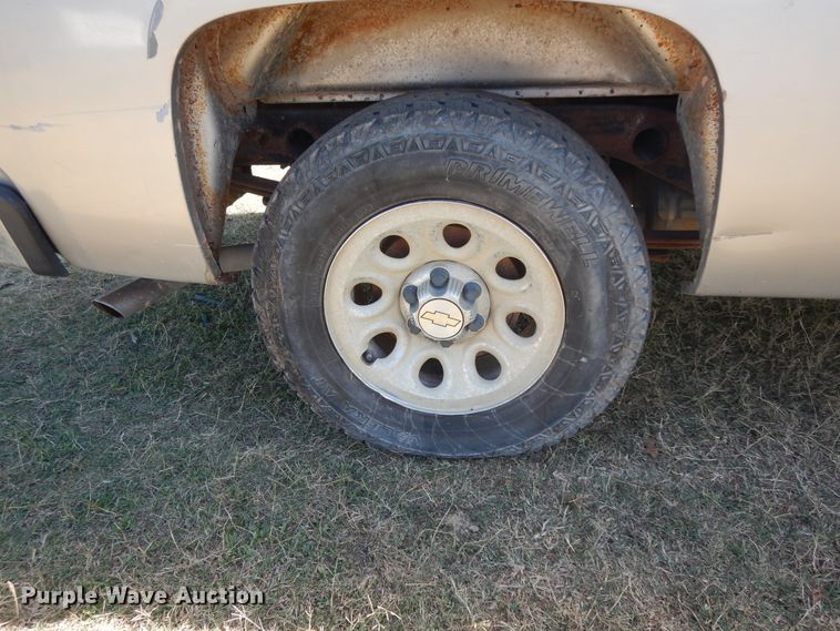 image for item DJ6715 2008 Chevrolet Silverado 1500  Crew Cab pickup truck