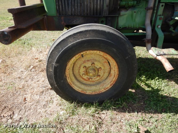 image for item DJ6716 John Deere 2155  tractor