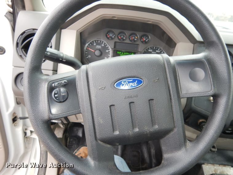 image for item DJ6938 2008 Ford F550 Super Duty  utility truck with crane