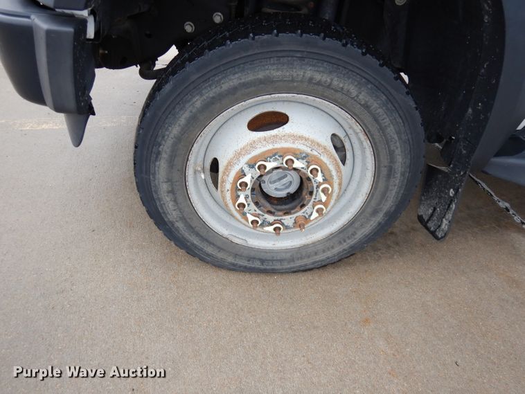 image for item DJ6938 2008 Ford F550 Super Duty  utility truck with crane