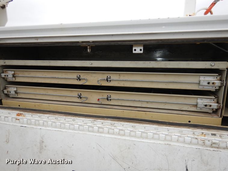 image for item DJ6938 2008 Ford F550 Super Duty  utility truck with crane